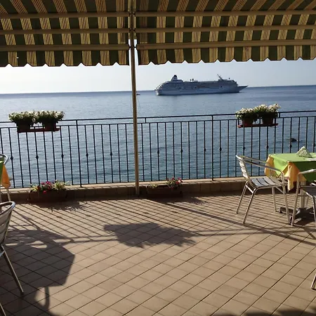 B&B Miramare-2